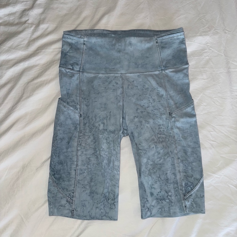 Lulu Lemon Biker Shorts Size 6